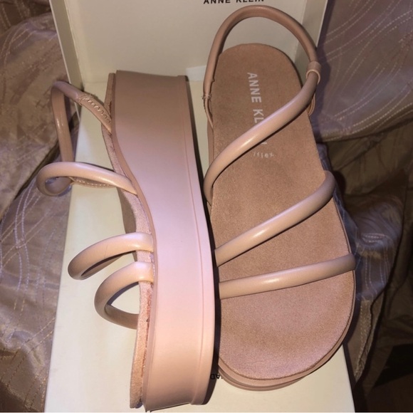 Anne Klein Women's Vance Platform - Picture 4 of 4